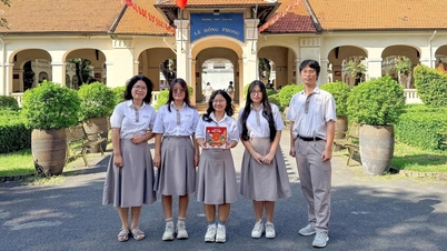 Fem elever från Le Hong Phong Specialized High School tar med sig vietnamesiskt arv in i ett spel.