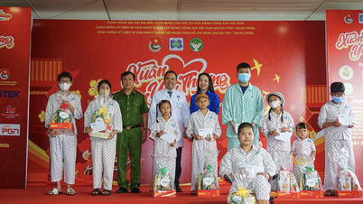 នាំយក "និទាឃរដូវនៃសេចក្តីស្រឡាញ់" ទៅកាន់អ្នកជំងឺកុមារក្រីក្រ។