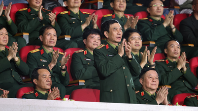 Jenderal Phan Van Giang menghadiri program "Jalan Musim Semi Vietnam 2026 - Konvergensi"