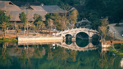 Nowe miejsce turystyczne w Ninh Binh, równie piękne jak „Starożytne Miasto Feniks”.