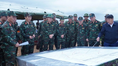 Thiếu tướng Phan Đại Nghĩa kiểm tra quy hoạch thao trường, diễn tập Quân khu 5