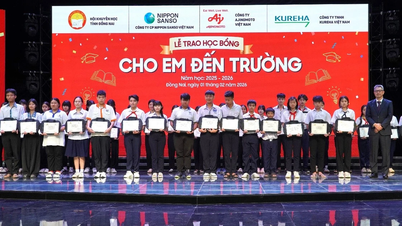 អាជីណូម៉ូតូ វៀតណាម និងជាងពីរទសវត្សរ៍នៃការគាំទ្រសិស្សដែលមានវិបត្តិឱ្យទៅសាលារៀន។