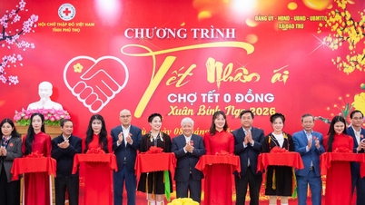 អនុប្រធានរដ្ឋសភា លោក ដូ វ៉ាន់ ចៀន ចូលរួមកម្មវិធី "បុណ្យតេតមេត្តាករុណា - ផ្សារតេតឥតគិតថ្លៃ" នៅឃុំដាវទ្រូ ខេត្តភូថូ។