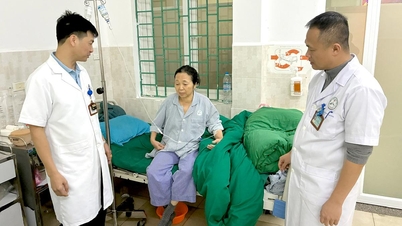Het Ha Giang General Hospital past nieuwe technieken toe voor de behandeling van galwegobstructie veroorzaakt door galstenen in de galbuis.