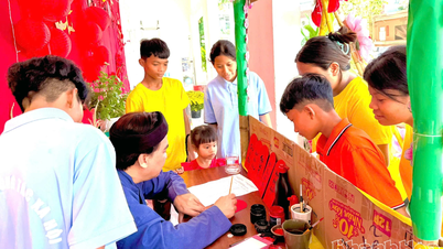 Ninh Thuan Social Work Center anordnade en serie aktiviteter för att ge stöd under Tet (månårets nyår) till socialbidragstagare.