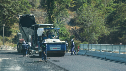Modernización de la Carretera Nacional 28B que conecta Phan Thiet y Da Lat: toda la ruta estará abierta al tráfico en marzo de 2026.