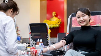 ہنوئی: فجر کے وقت جاگتے ہوئے، "خون کے 10,000 یونٹ" کال میں حصہ ڈالنے کے لیے 40 کلومیٹر کا سفر۔