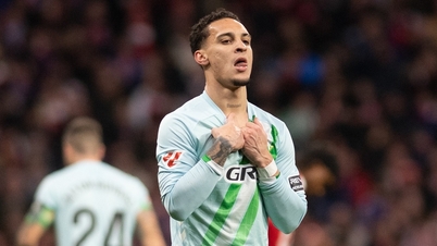 Antony marca un golazo, el Betis vence al Atlético y se acerca al top 4.