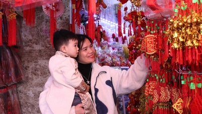 A wide variety of decorative items are available on the market.
