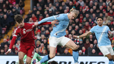Man City și Liverpool, furioase după ce VAR-ul a anulat un gol neobișnuit.