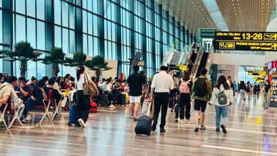 Tan Son Nhat lufthavn håndterte 952 flyvninger, og betjente over 141 000 passasjerer.