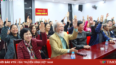 Di Hanoi, kawasan pilihan raya sedang mendapatkan pendapat daripada pengundi yang tinggal di kawasan mereka mengenai bakal calon.