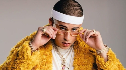 Selera fesyen Bad Bunny yang tidak konvensional: bintang yang mencipta sejarah Grammy pada tahun 2026.