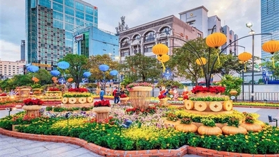 A Rua das Flores Nguyen Hue para o Tet Binh Ngo 2026 está prestes a ser inaugurada com duas versões, uma para o dia e outra para a noite.