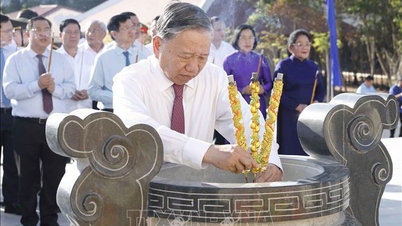 El Secretario General ofreció incienso en el sitio de reliquias históricas y culturales de Bau Rong en la provincia de Tay Ninh.