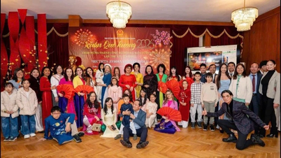 Bulgaristan'daki Vietnamlı topluluk, Ay takvimine göre At Yılı'nı coşkuyla kutluyor.