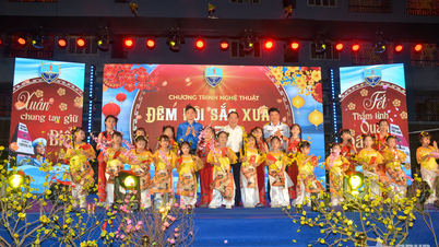 ກອງທັບເຮືອເຂດ 4 ສະເຫຼີມສະຫຼອງ "ຄືນເທດສະການລະດູໃບໄມ້ປົ່ງ 2026"