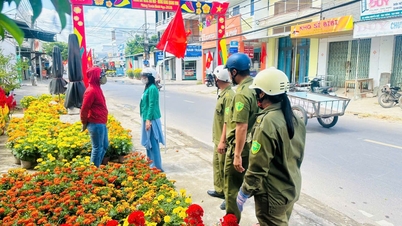 В коммуне Ван Тханг была начата инспекционная кампания, чтобы напомнить жителям о случаях незаконного использования проезжей части и тротуаров для ведения бизнеса и торговли.