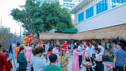 Fotoecke – Lebhaftes Programm „Frühling der Liebe“, Staffel 6 im Provinzmuseum Khanh Hoa
