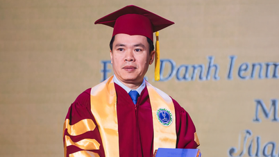 ศาสตราจารย์โด วัน ได ได้รับพระราชทานเหรียญอัศวินแห่งฝรั่งเศส