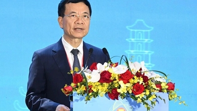 Minister Nguyen Manh Hung: ASEAN adapts to create a sustainable digital ecosystem.