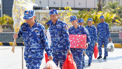 Aducerea Tet (Anul Nou Lunar vietnamez) pescarilor.