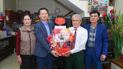 Hai Phong tar hand om människor som har utfört förtjänstfulla tjänster under det kinesiska nyåret.