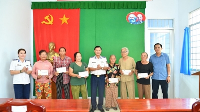 Tet holiday filled with warmth and camaraderie between soldiers and civilians on Phu Quoc Island.
