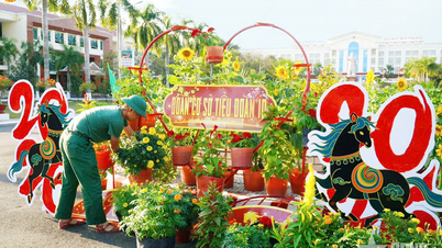 "ถนนดอกไม้เยาวชน" เพื่อเฉลิมฉลองปีใหม่ตามปฏิทินจันทรคติปีม้า