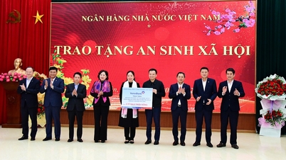 ធនាគារ VietinBank បានចូលរួមក្នុងដំណើរទស្សនកិច្ចរបស់គណៈប្រតិភូធនាគាររដ្ឋវៀតណាម និងផ្តល់អំណោយបុណ្យតេតនៅខេត្ត Son La។