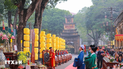 การจำลองพิธีราชสำนัก "อำลาปีเก่าต้อนรับปีใหม่" ณ พระราชวังทังลอง