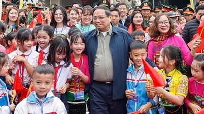 Başbakan Pham Minh Chinh: Tüm kalkınma başarıları halka yöneliktir.