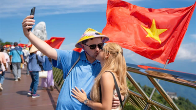 Jumlah pengunjung internasional ke Vietnam selama Tết meningkat sebesar 60%.