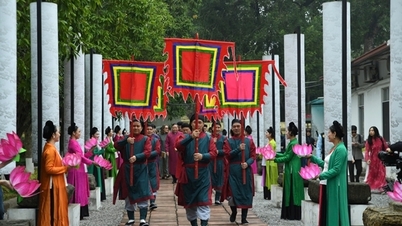 हनोई का ऐतिहासिक धरोहर स्थल, थांग लॉन्ग इंपीरियल सिटाडेल, शाही नव वर्ष की रस्मों से जगमगा रहा है।