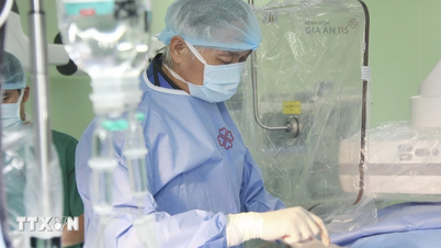 La pose simultanée de cinq stents artériels a permis à un patient cambodgien d'éviter le risque de rupture artérielle.