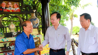 Phó Bí thư Tỉnh ủy, Chủ tịch UBND tỉnh - Trần Trí Quang chúc Tết nguyên lãnh đạo Tỉnh ủy