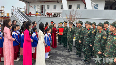 Brigade 649: Heartwarming camaraderie between soldiers and civilians during the Spring Festival of the Year of the Horse (2016).