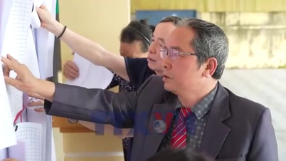 Promowanie prawa ludzi do samorządności w wyborach w Ha Tinh.