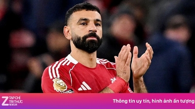 Liverpool are negotiating to sell Salah at a low price.