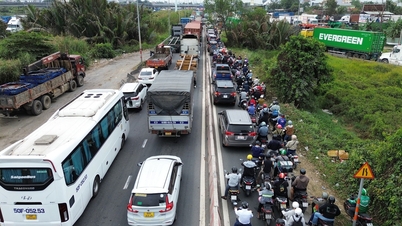 Jalur masuk timur menuju Kota Ho Chi Minh mengalami kemacetan lalu lintas yang parah.