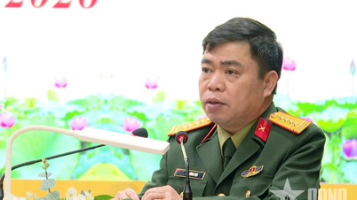Thai Nguyen: Funkcjonariusze polityczni gmin i okręgów przyswajają nową wiedzę na temat zasad i przepisów obowiązujących w wojsku.