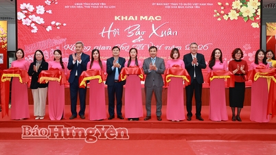 Cerimônia de abertura da "Feira de Jornais da Primavera e Espaço de Mercado do Tet Vietnamita 2026"