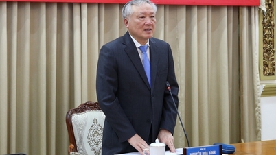 Fortsätta fokusera på att förbättra infrastrukturen för utveckling och drift av det internationella finanscentret i Vietnam.