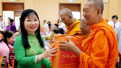 An Giang held a gathering of prominent figures, religious leaders, and representatives of ethnic groups to celebrate the Lunar New Year of the Horse 2026.