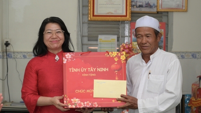 A delegação da província de Tay Ninh visitou e felicitou o Conselho Representativo Provincial da Comunidade Muçulmana (Islã).