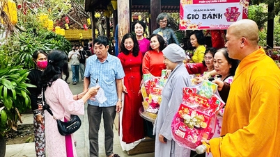 De "Gratis Lentemarkt" bedient 300 kansarme huishoudens in de wijk Dong Hai.