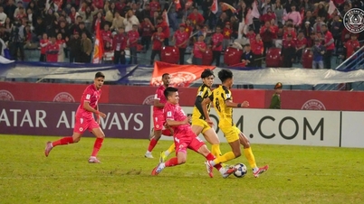 Dinh Bac and Quang Hai shine, CAHN wins big in Asian Cup.