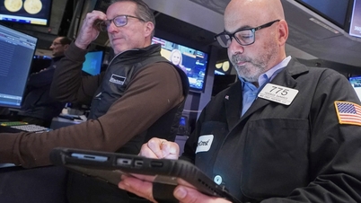 Beklentilerin üzerinde gelen istihdam raporunun ardından Wall Street'te sarsıntı yaşandı.