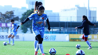 Vietnamese athletes celebrate Tet away from home.