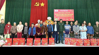 Gemeinsam den Armen während Tet (dem vietnamesischen Neujahrsfest) helfen.